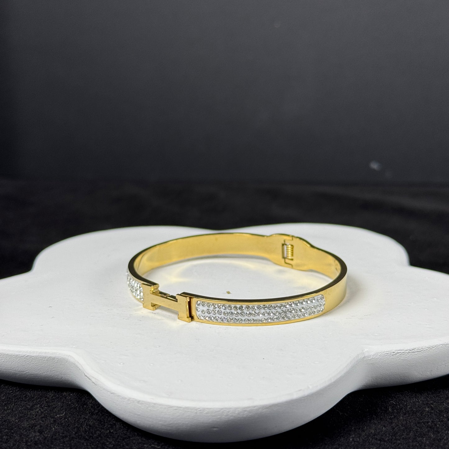 Classic titanium steel diamond inlaid bracelet, stainless steel minimalist accessory