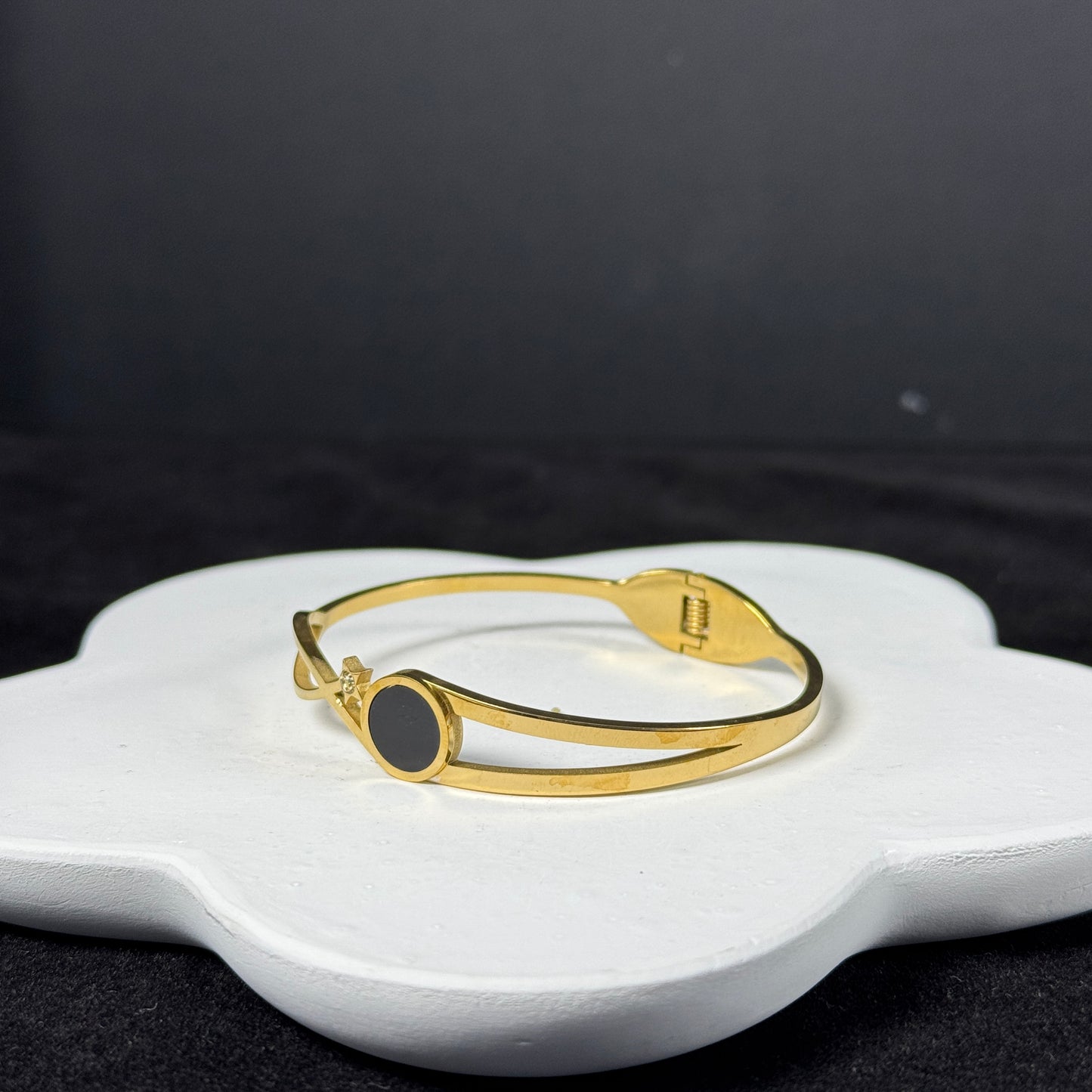 2024Butterfly new stainless steel bracelet 24k gold-plated fragrance design