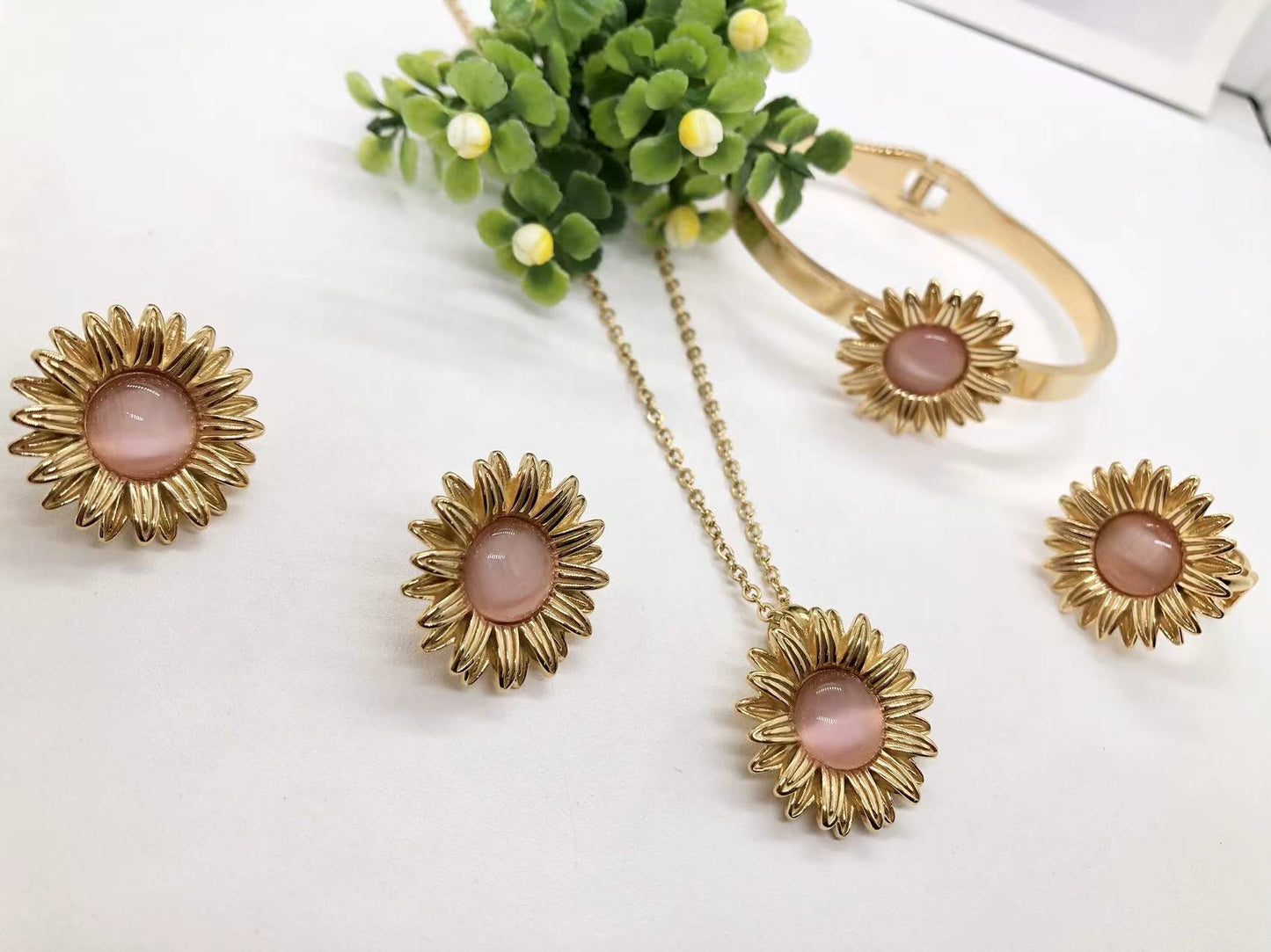 Fashion 4-piece Jewelry Set 18k Gold Stainless Steel Inlaid Gemstone Wide Open Bracelet Necklace Earrings Ring Set