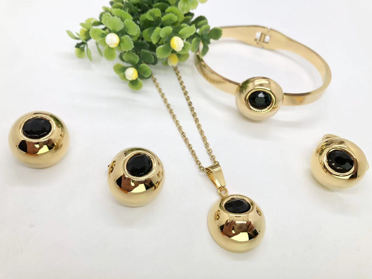 Fashion 4-piece Jewelry Set 18k Gold Stainless Steel Inlaid Gemstone Wide Open Bracelet Necklace Earrings Ring Set