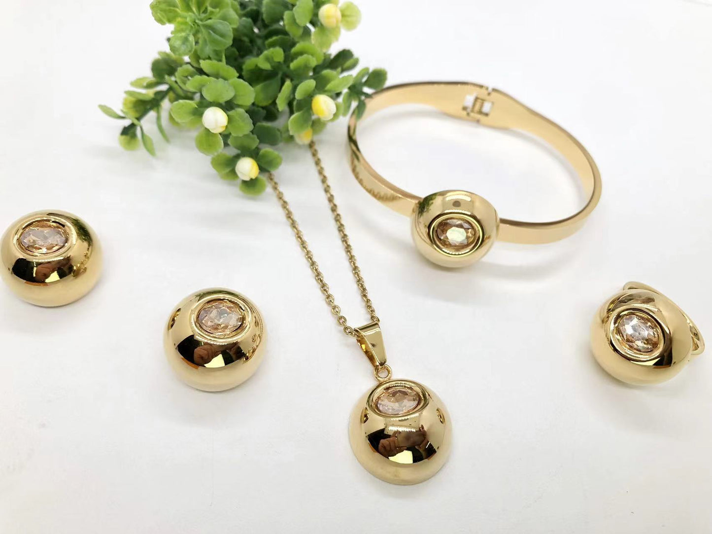 Fashion 4-piece Jewelry Set 18k Gold Stainless Steel Inlaid Gemstone Wide Open Bracelet Necklace Earrings Ring Set