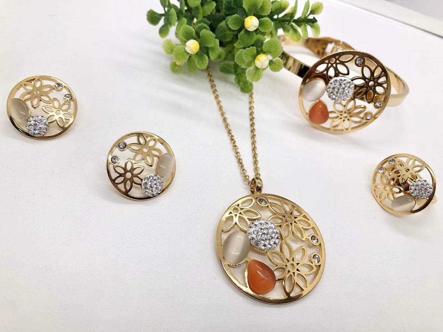 Fashion 4-piece Jewelry Set 18k Gold Stainless Steel Inlaid Gemstone Wide Open Bracelet Necklace Earrings Ring Set