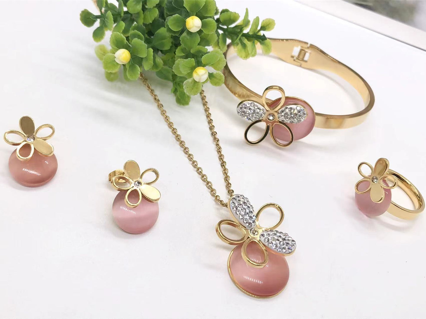 Fashion 4-piece Jewelry Set 18k Gold Stainless Steel Inlaid Gemstone Wide Open Bracelet Necklace Earrings Ring Set