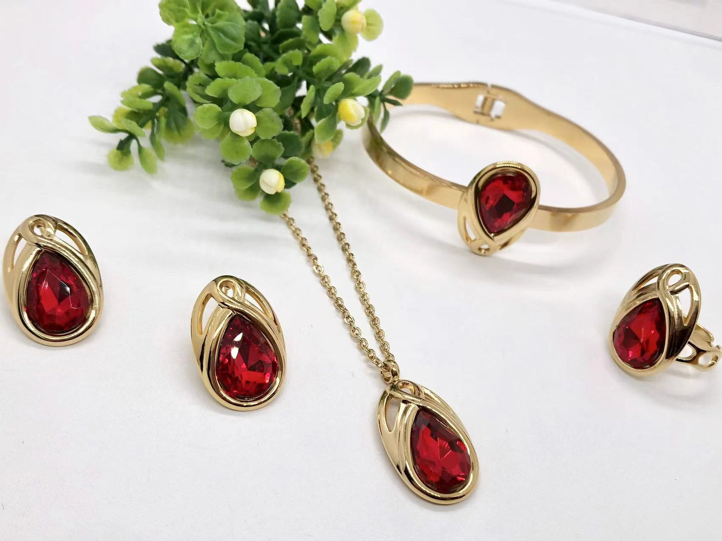 Fashion 4-piece Jewelry Set 18k Gold Stainless Steel Inlaid Gemstone Wide Open Bracelet Necklace Earrings Ring Set