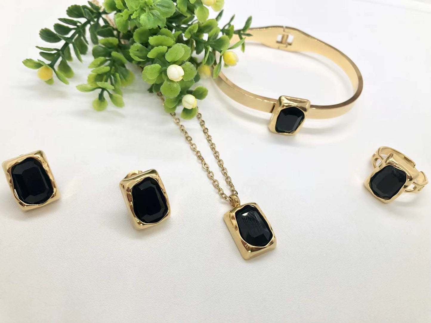 Fashion 4-piece Jewelry Set 18k Gold Stainless Steel Inlaid Gemstone Wide Open Bracelet Necklace Earrings Ring Set