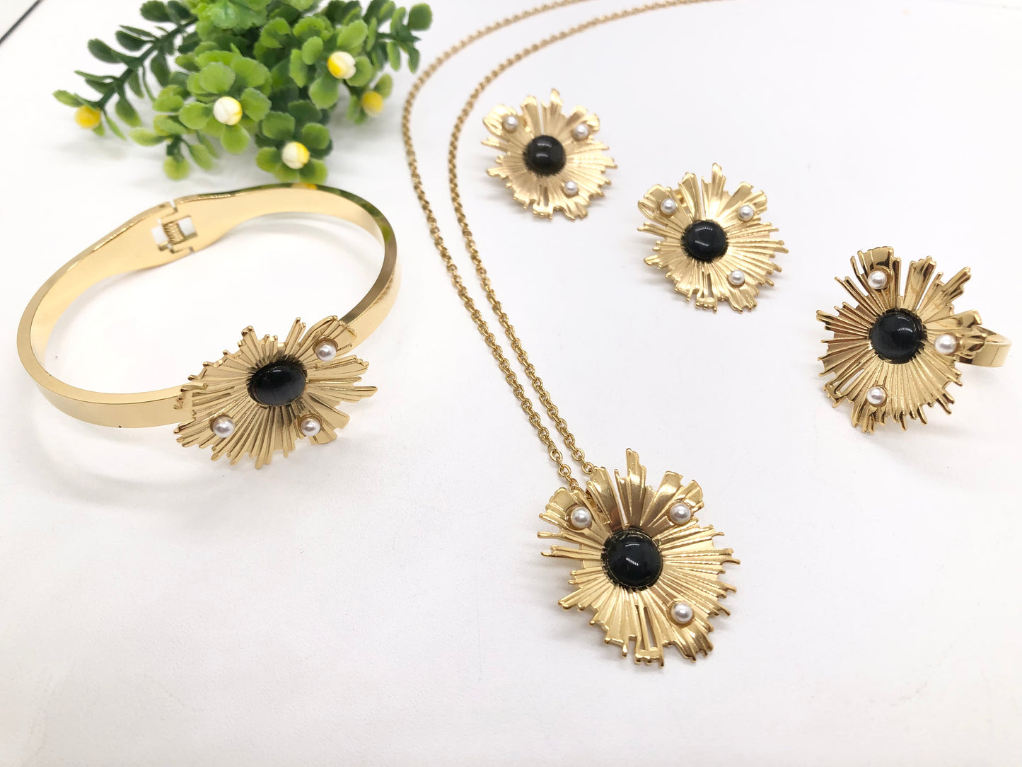 Fashion 4-piece Jewelry Set 18k Gold Stainless Steel Inlaid Gemstone Wide Open Bracelet Necklace Earrings Ring Set