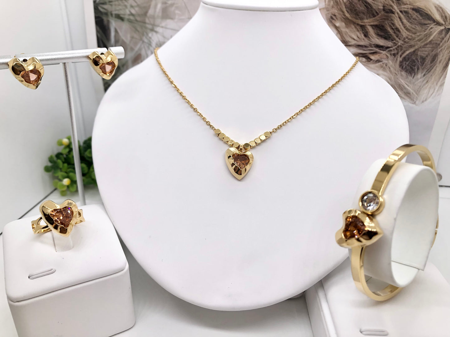 4-piece set of 18k gold-plated fashionable leaf grass flower jewelry set for women, elegant and charming stainless steel jewelry set