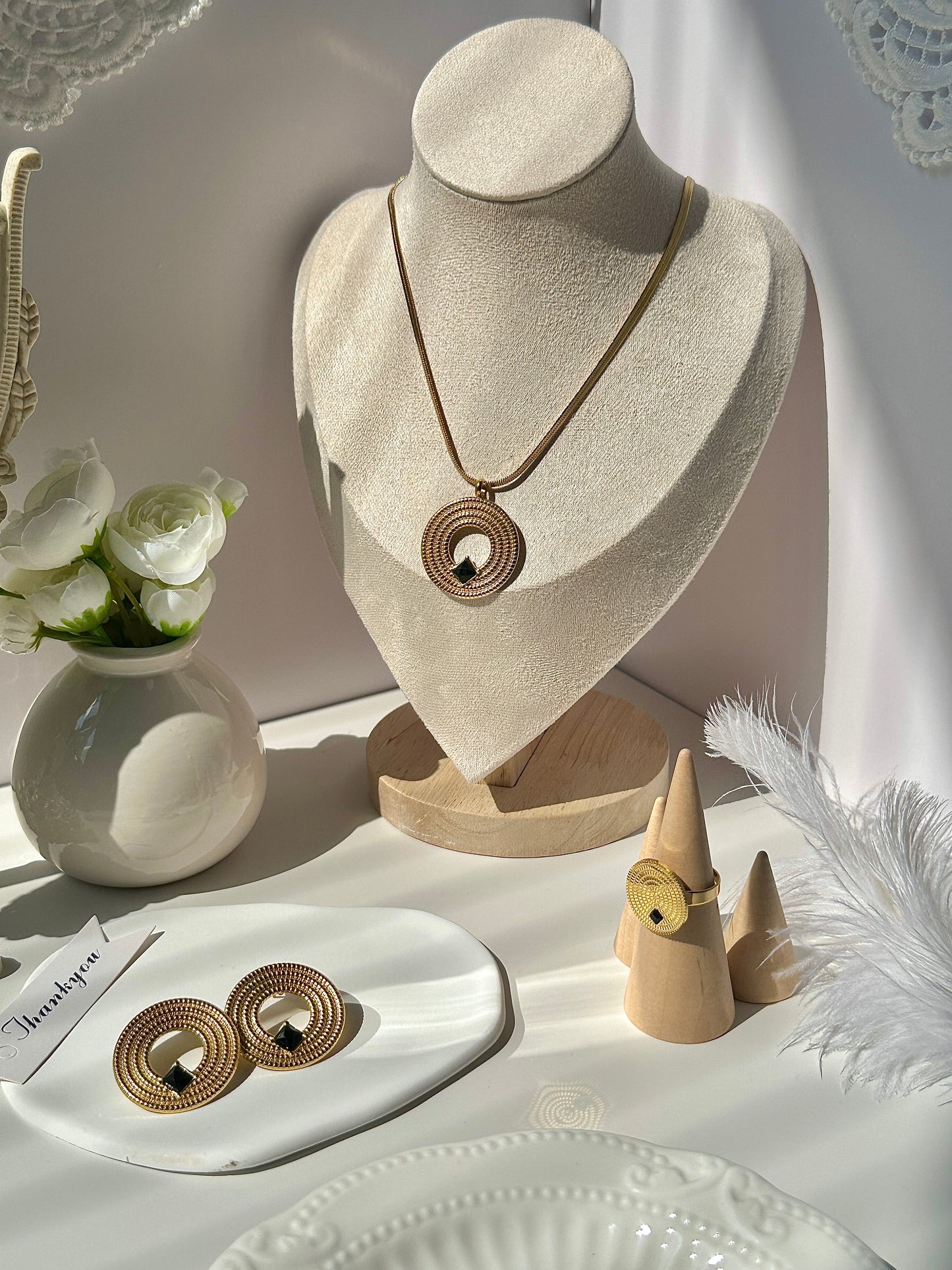 Explosive minimalist flower hollow pearl eye forest tie pure style necklace earrings ring titanium steel