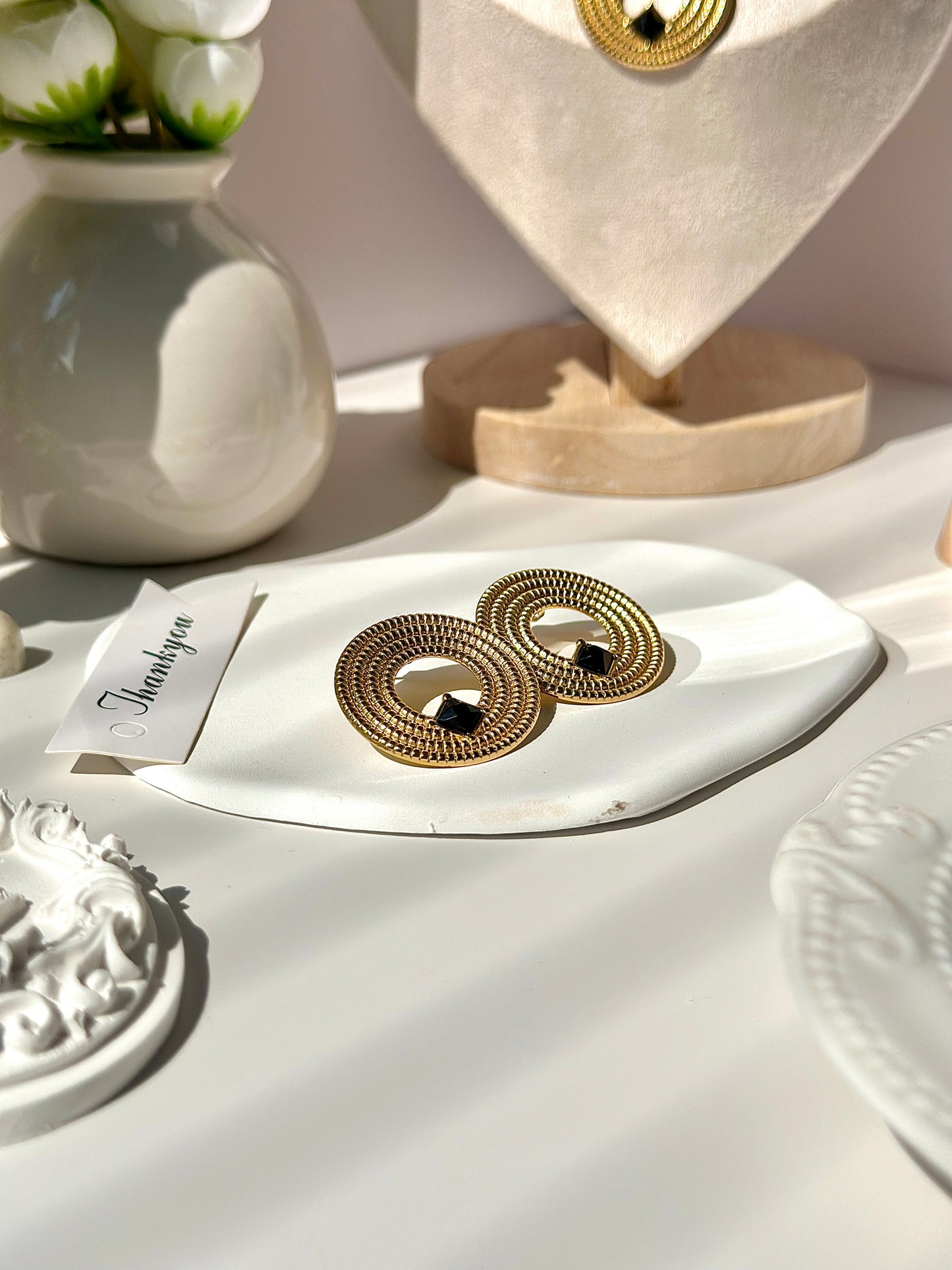 Explosive minimalist flower hollow pearl eye forest tie pure style necklace earrings ring titanium steel