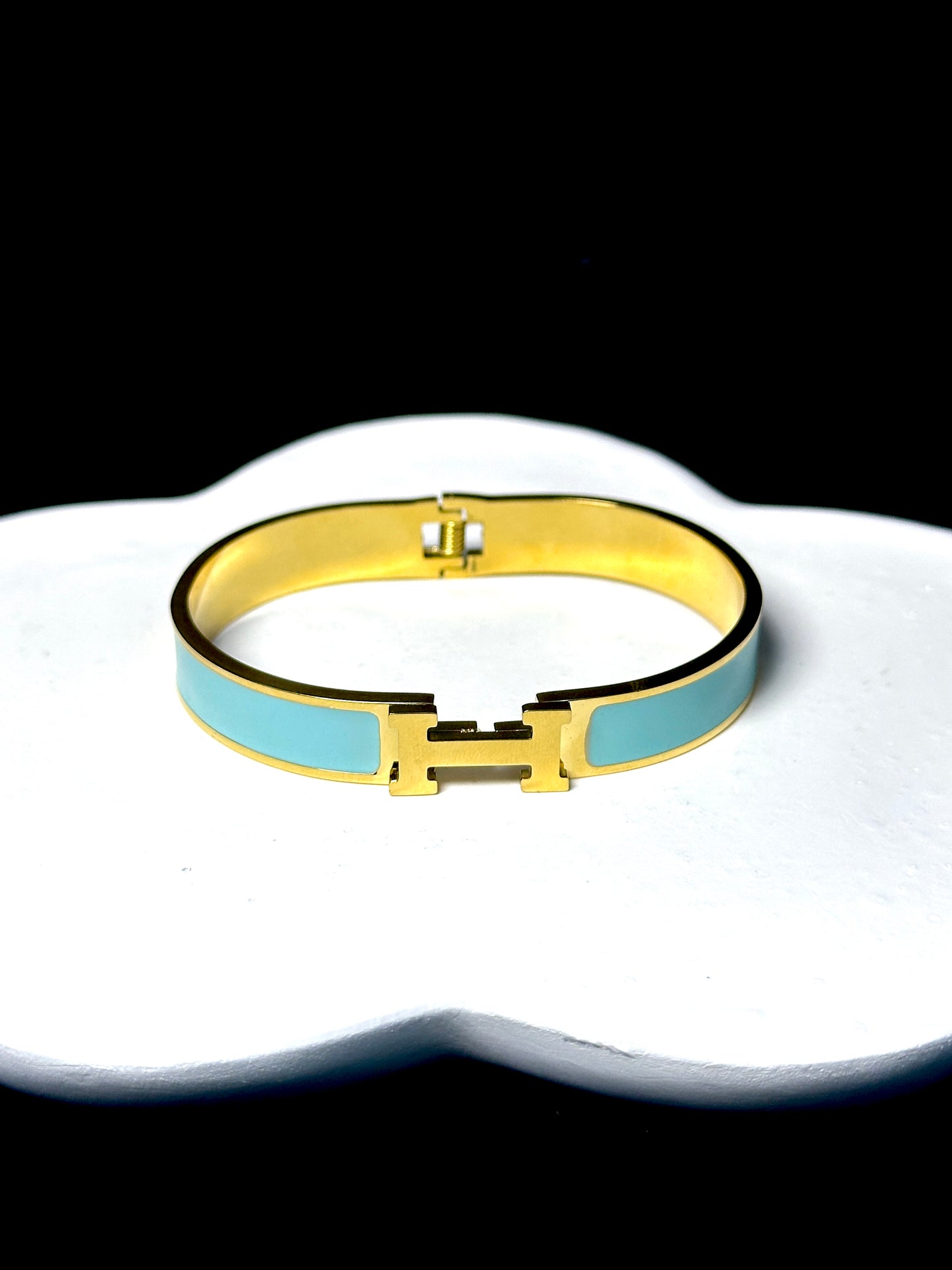 Classic titanium steel diamond inlaid bracelet, stainless steel minimalist accessory