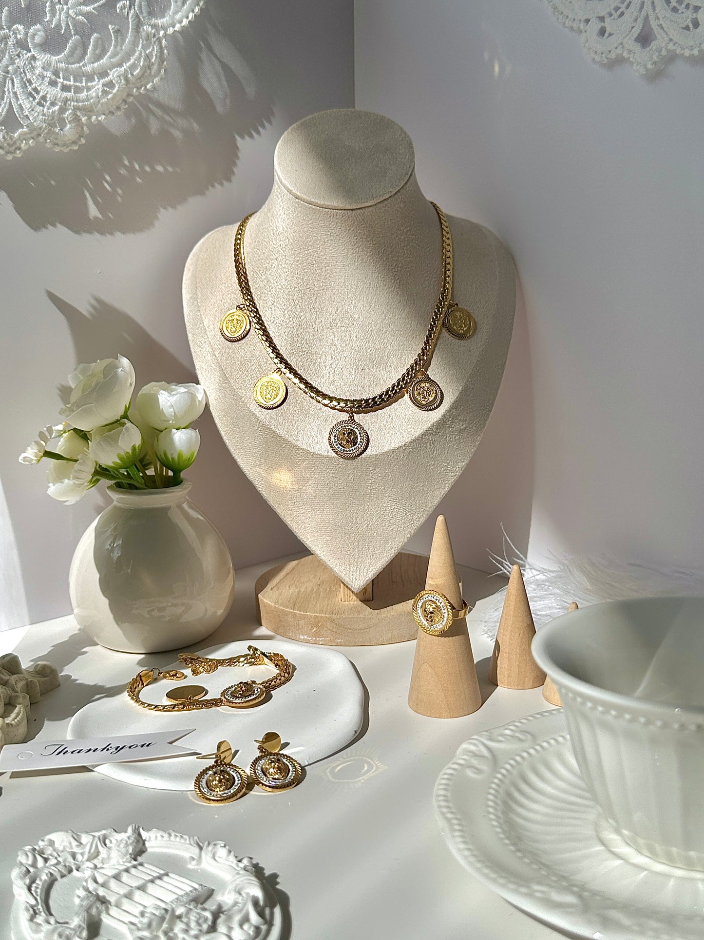 Explosive minimalist flower hollow pearl eye forest tie pure style necklace earrings ring titanium steel