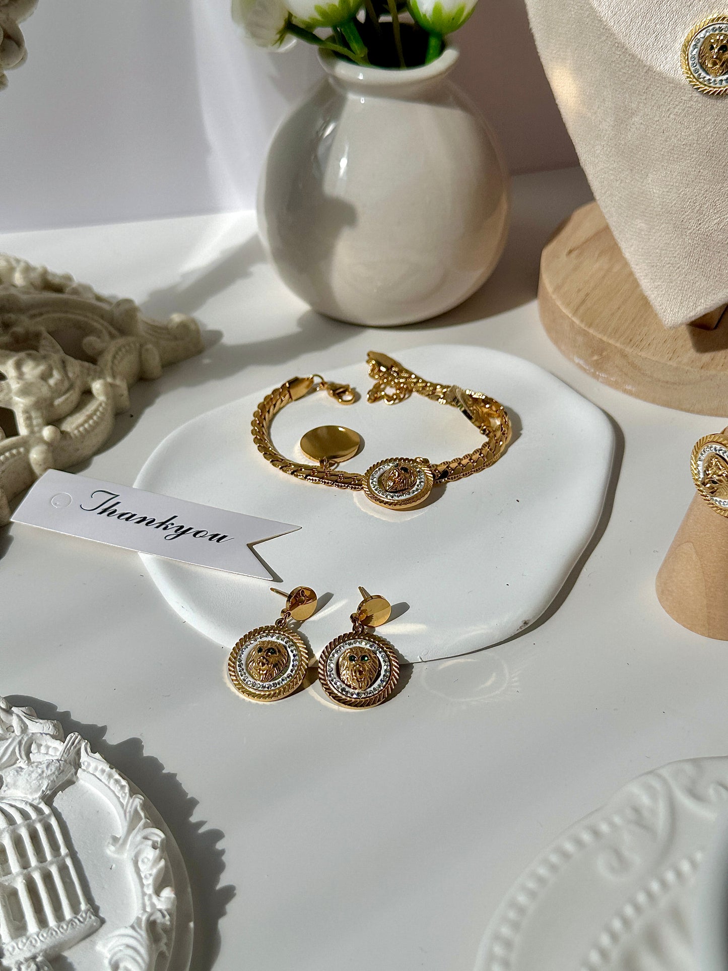 Explosive minimalist flower hollow pearl eye forest tie pure style necklace earrings ring titanium steel