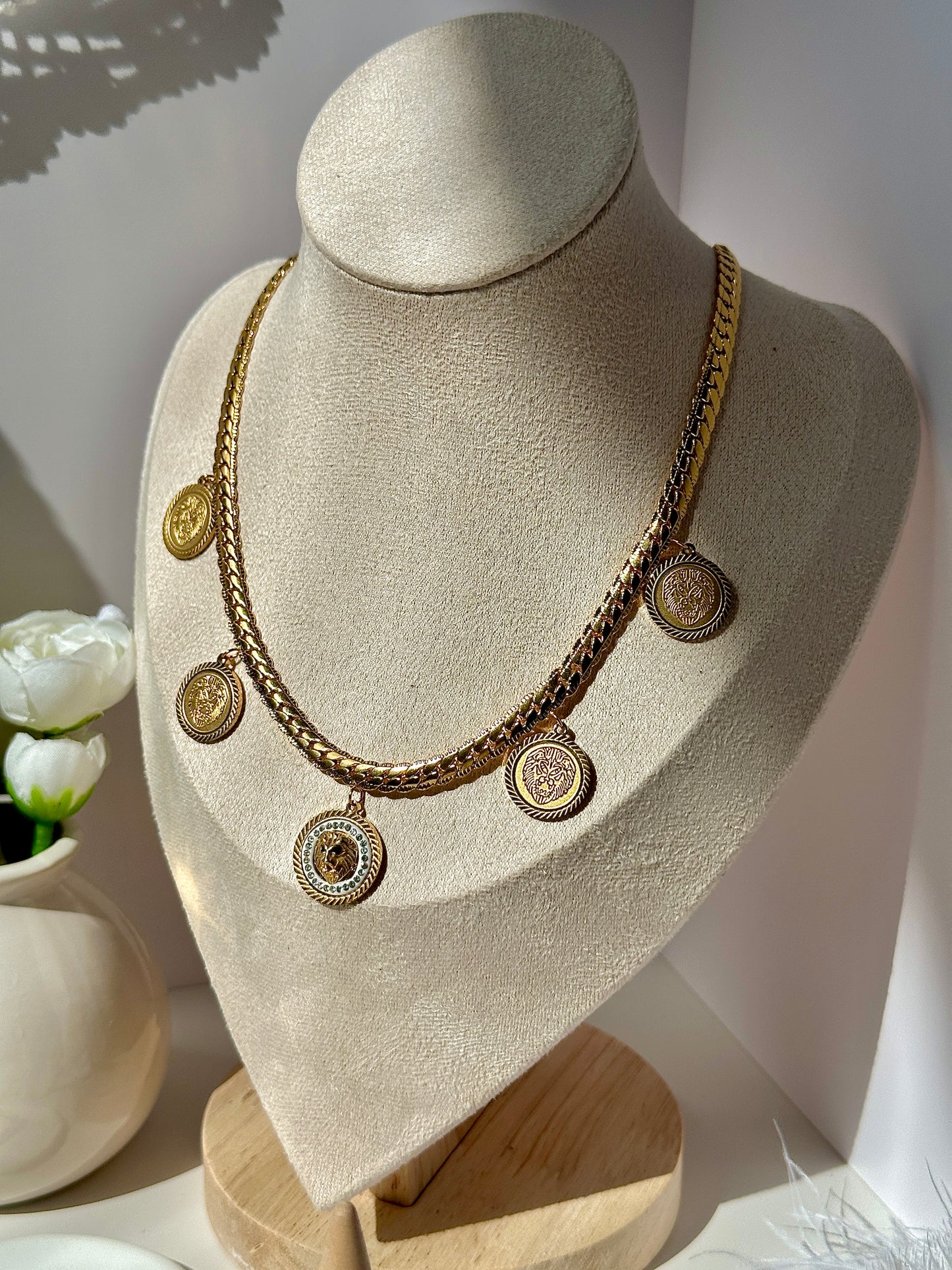 Explosive minimalist flower hollow pearl eye forest tie pure style necklace earrings ring titanium steel