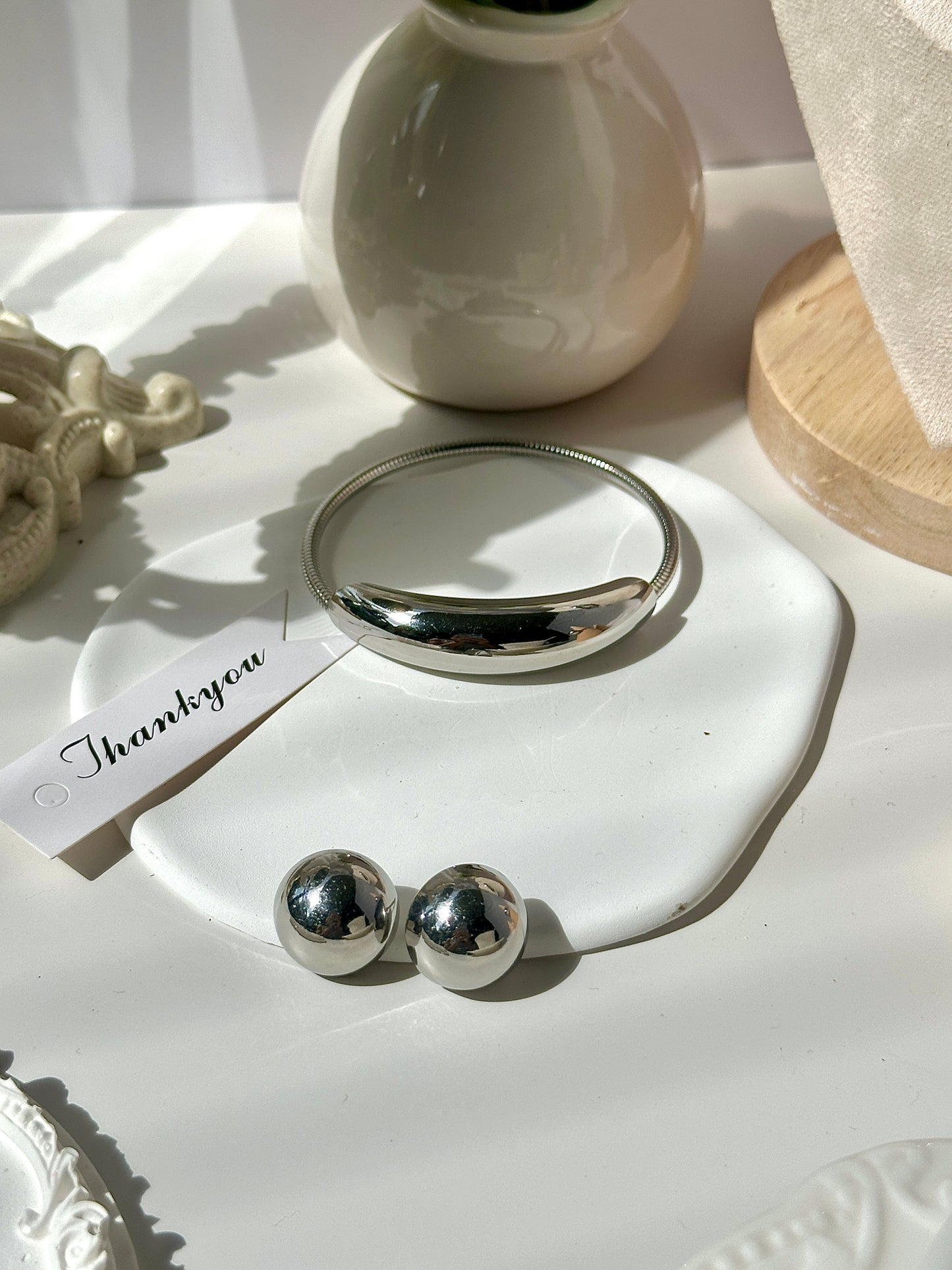 Explosive minimalist flower hollow pearl eye forest tie pure style necklace earrings ring titanium steel