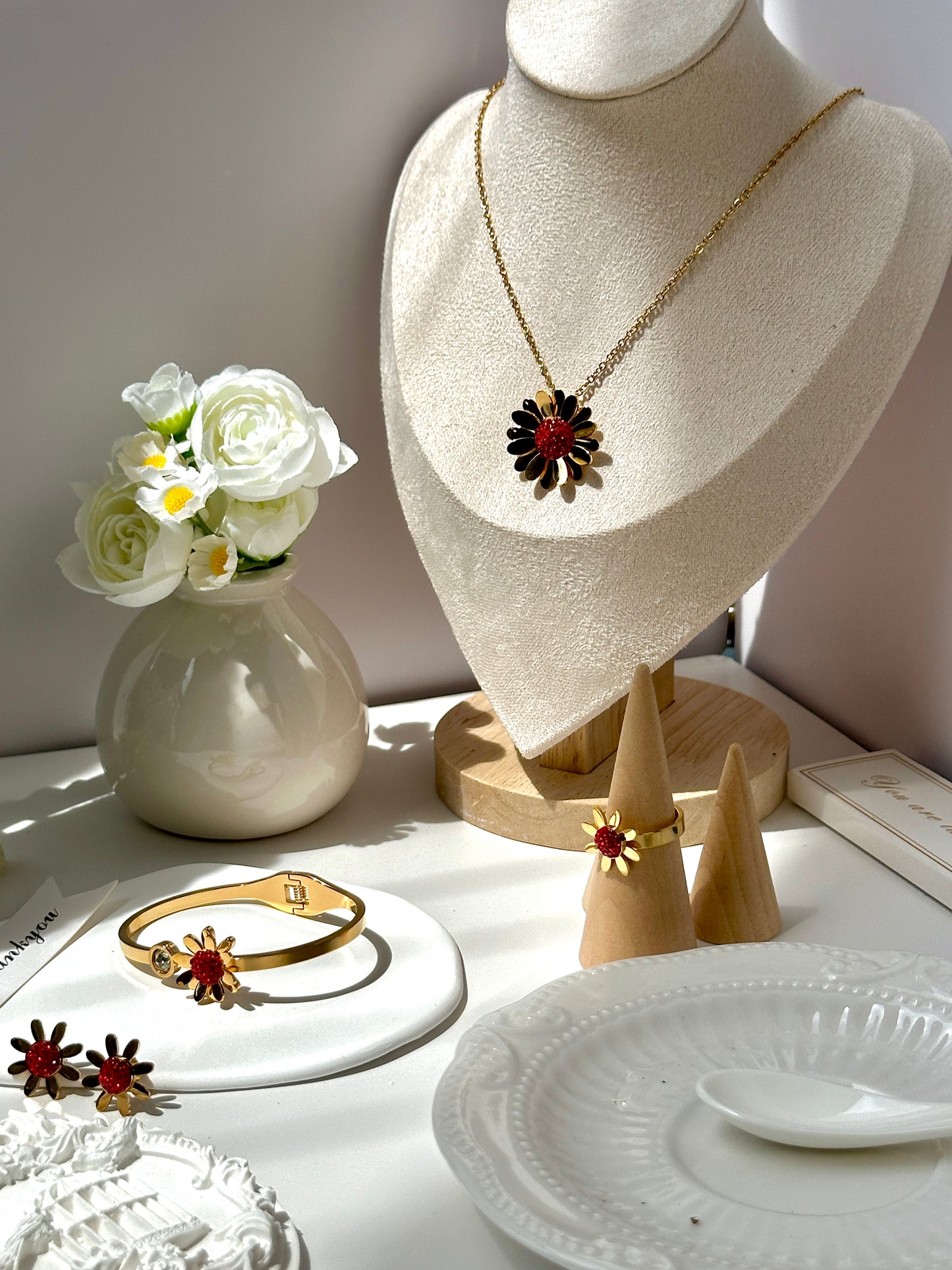 Fashion 4-piece Jewelry Set 18k Gold Stainless Steel Inlaid Gemstone Wide Open Bracelet Necklace Earrings Ring Set
