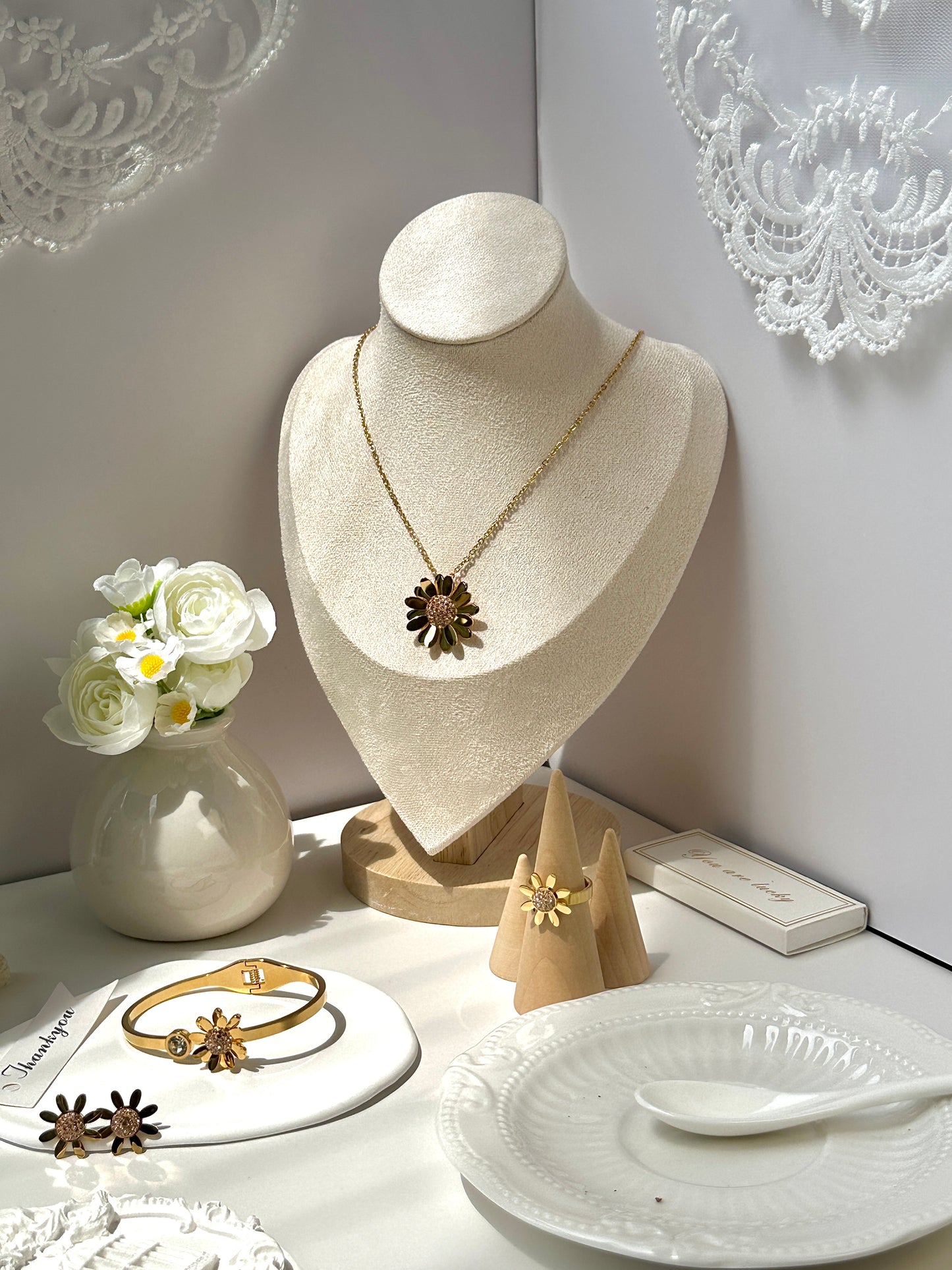 Fashion 4-piece Jewelry Set 18k Gold Stainless Steel Inlaid Gemstone Wide Open Bracelet Necklace Earrings Ring Set