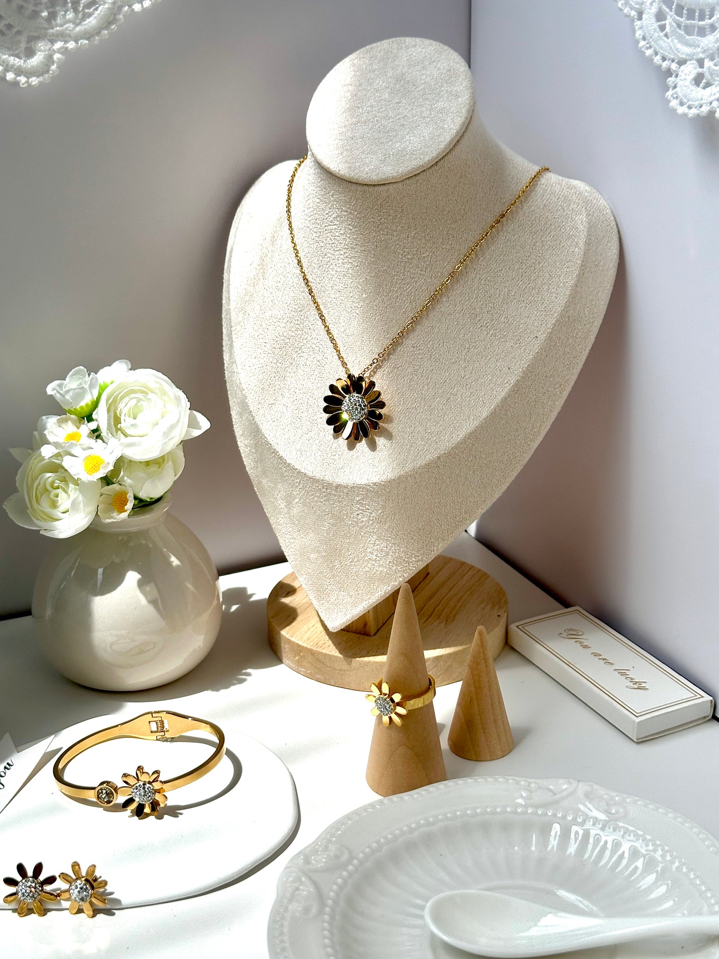 Fashion 4-piece Jewelry Set 18k Gold Stainless Steel Inlaid Gemstone Wide Open Bracelet Necklace Earrings Ring Set