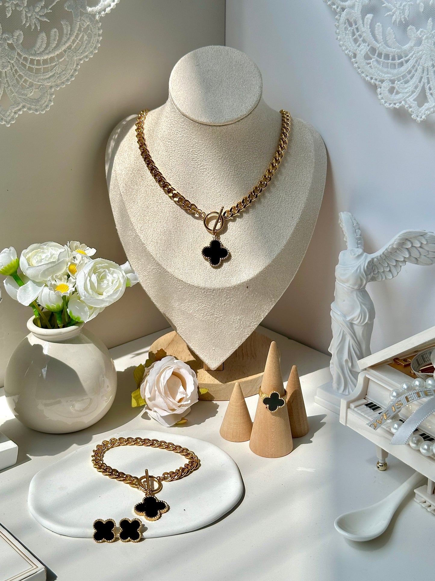 Fashion 4-piece Jewelry Set 18k Gold Stainless Steel Inlaid Gemstone Wide Open Bracelet Necklace Earrings Ring Set